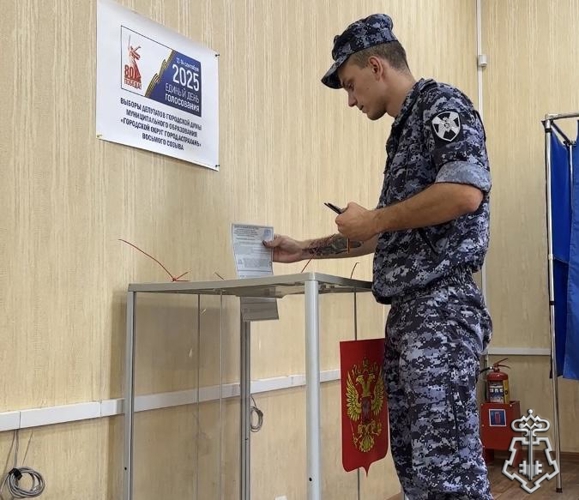 РОСГВАРДЕЙЦЫ ПРИНЯЛИ УЧАСТИЕ В ЕДИНОМ ДНЕ ГОЛОСОВАНИЯ В АСТРАХАНСКОЙ ОБЛАСТИ