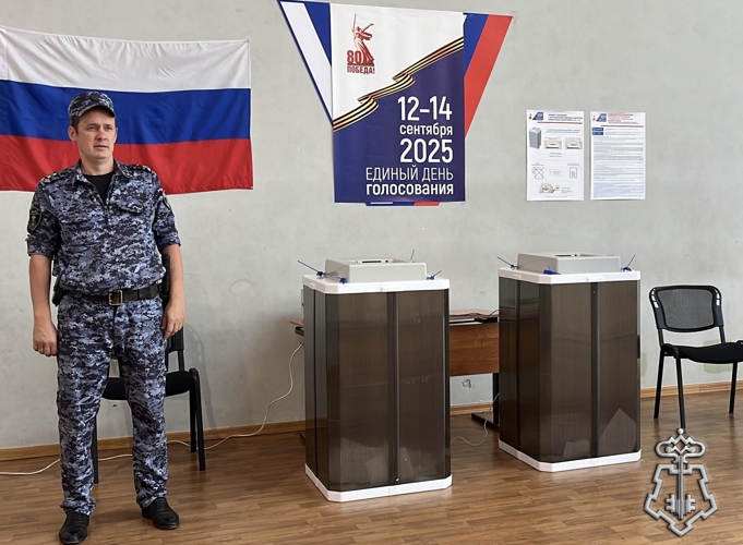 РОСГВАРДЕЙЦЫ ОБЕСПЕЧИЛИ ПРАВОПОРЯДОК В ХОДЕ ЕДИНОГО ДНЯ ГОЛОСОВАНИЯ В АСТРАХАНСКОЙ ОБАЛСТИ