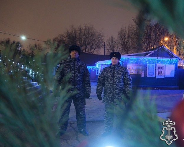Росгвардейцы обеспечили безопасность празднования Рождества Христова в Астрахани