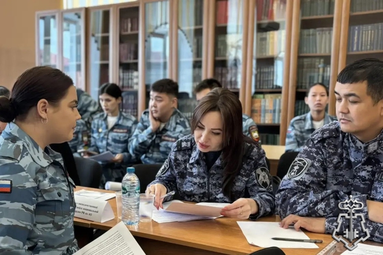 Росгвардейцы пригласили на службу студентов средних и высших учебных заведений Астрахани
