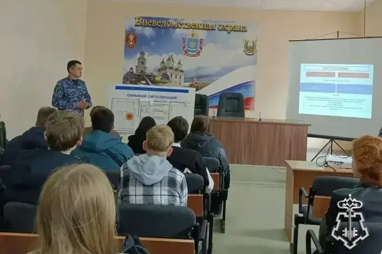 День открытых дверей прошел в Астраханском отделе вневедомственной охраны Росгвардии