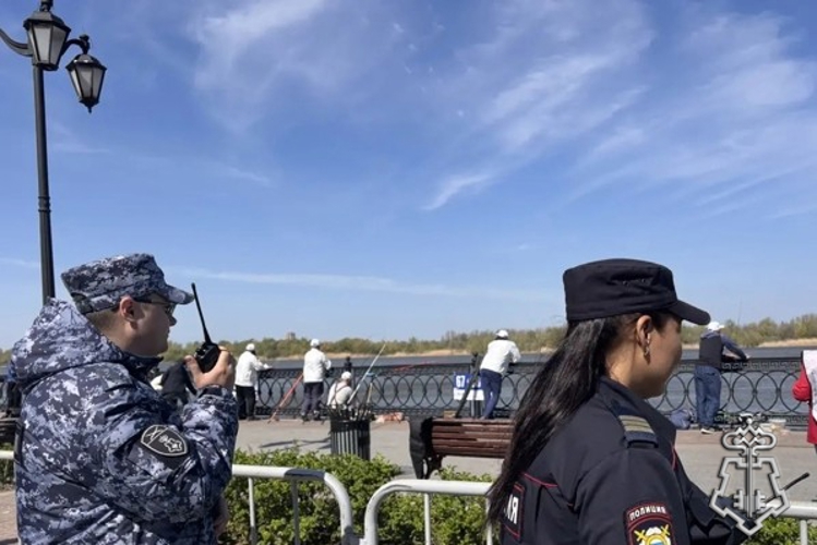 Росгвардейцы во взаимодействии с силовыми ведомствами обеспечили безопасность весенних праздников в Астрахани
