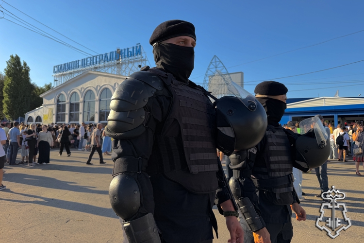 Росгвардия обеспечила безопасность проведения матча Кубка России в Астрахани