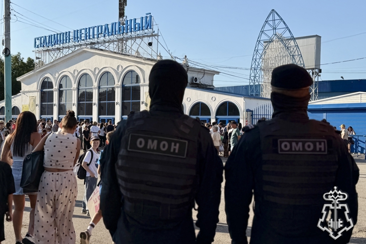 Росгвардия обеспечила безопасность проведения матча Кубка России в Астрахани