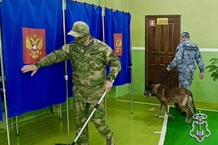 Росгвардия приняла участие в обеспечении безопасности Единого дня голосования в Астраханской области