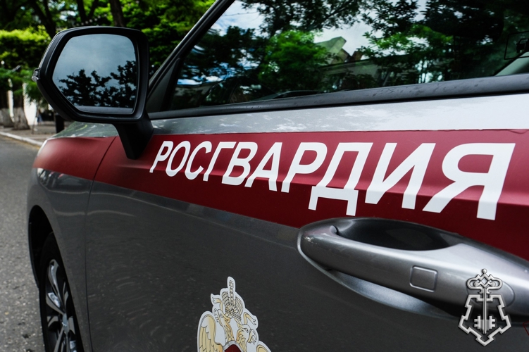 Группа задержания вневедомственной охраны Росгвардии пресекла хулиганство в монастыре в Астрахани